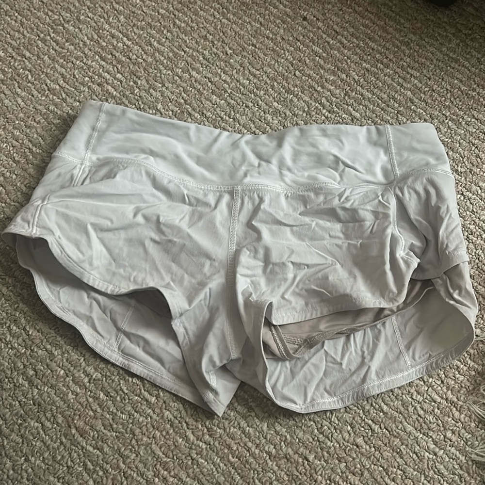 Lululemon speed up shorts. Size 6. (Low rise, 3.5)